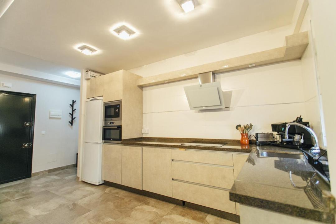 Wide And Diaphanous- 3Bd 2Bth- Alcazar Seville Luaran gambar