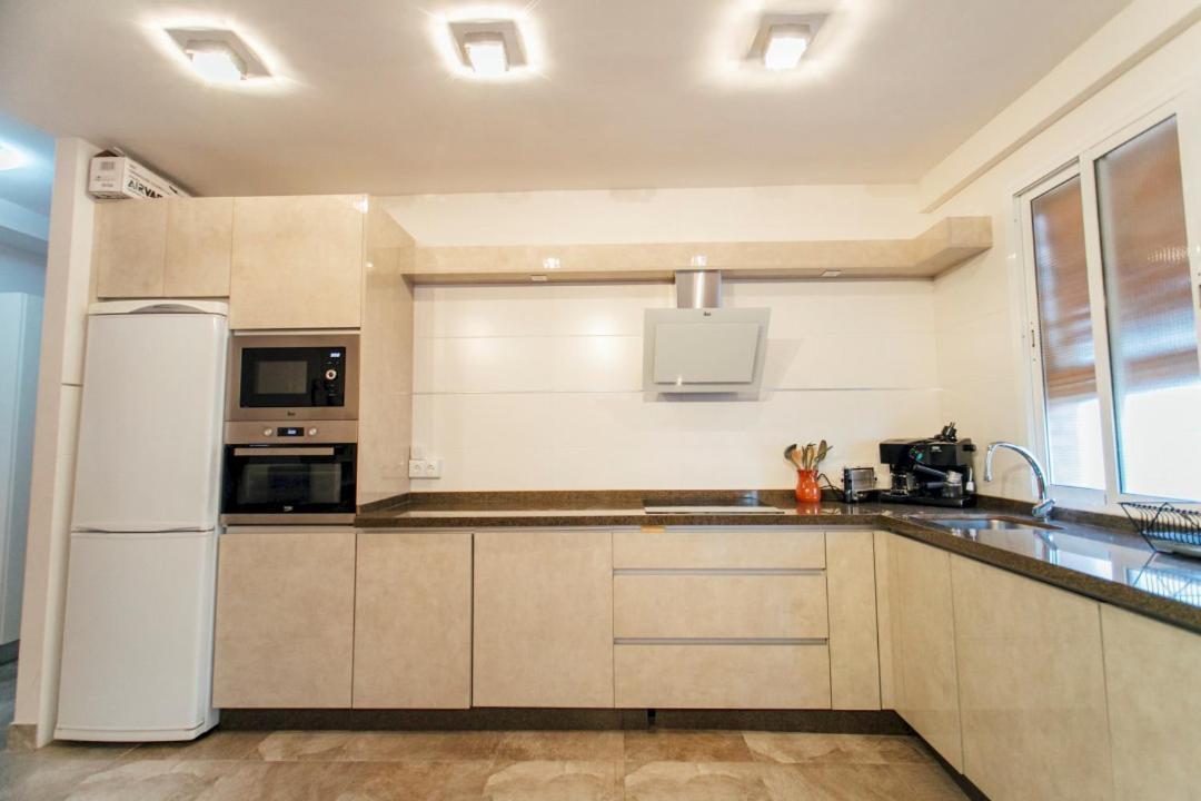 Wide And Diaphanous- 3Bd 2Bth- Alcazar Seville Luaran gambar